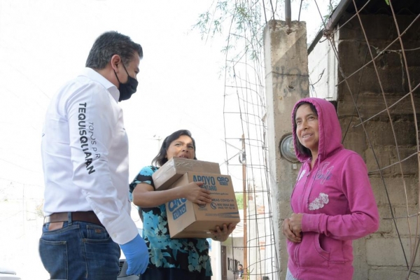 Entregan Apoyos a Familias de Tequisquiapan Por Contingencia de COVID-19